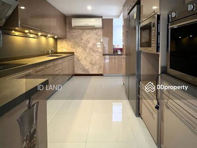 Single House with private pool for rent thonglor area, Bangkok, Thailand Single House with private pool for rent thonglor area, Bangkok, Thailand