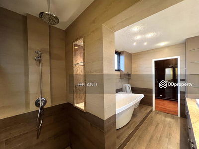 Single House with private pool for rent thonglor area, Bangkok, Thailand Single House with private pool for rent thonglor area, Bangkok, Thailand