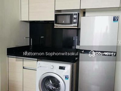 Park Origin Phrom Phong, Bangkok, Thailand Park Origin Phrom Phong, Bangkok, Thailand