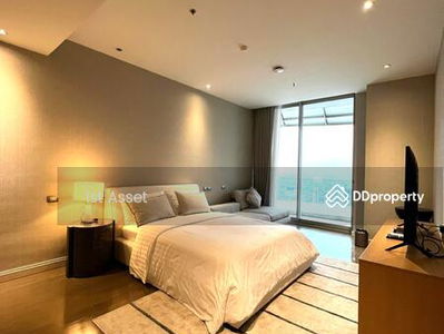 Magnolias Ratchadamri Boulevard, Bangkok, Thailand Magnolias Ratchadamri Boulevard, Bangkok, Thailand