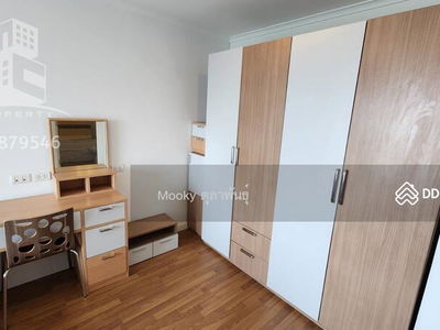 Lumpini Park Riverside Rama 3, Bangkok, Thailand Lumpini Park Riverside Rama 3, Bangkok, Thailand