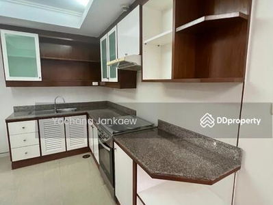 Tai Ping Towers, Bangkok, Thailand Tai Ping Towers, Bangkok, Thailand