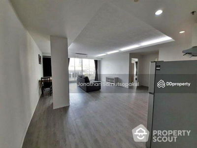 Waterford Sukhumvit 50 condominium, Bangkok, Thailand Waterford Sukhumvit 50 condominium, Bangkok, Thailand