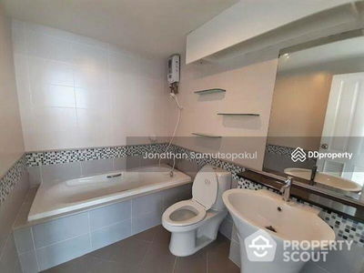 Waterford Sukhumvit 50 condominium, Bangkok, Thailand Waterford Sukhumvit 50 condominium, Bangkok, Thailand