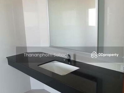 P.W.T. Mansion, Bangkok, Thailand P.W.T. Mansion, Bangkok, Thailand