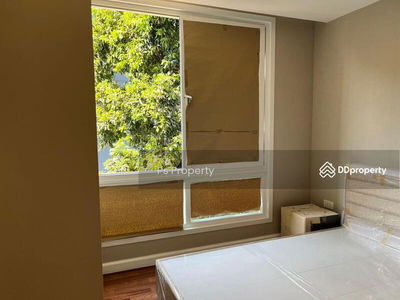 The Metropolis Samrong Interchange, Samut Prakan, Thailand The Metropolis Samrong Interchange, Samut Prakan, Thailand