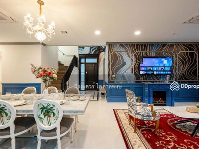 Nantawan Rama 9 New Krungthepkreetha, Bangkok, Thailand Nantawan Rama 9 New Krungthepkreetha, Bangkok, Thailand