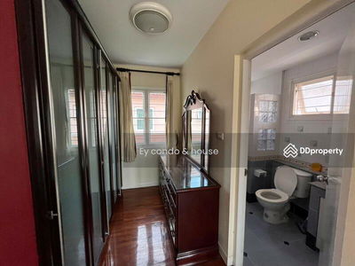 Nanthawan Pracha Chuen, Nonthaburi, Thailand Nanthawan Pracha Chuen, Nonthaburi, Thailand