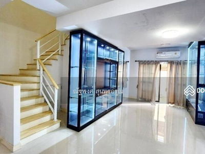 Rangsit University (2.5 km.) Happy Avenue Don Mueang, Bangkok, Thailand Rangsit University (2.5 km.) Happy Avenue Don Mueang, Bangkok, Thailand