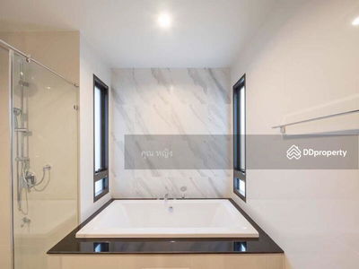 Gehäuse In Hang Dong, Thailand Gehäuse In Hang Dong, Thailand