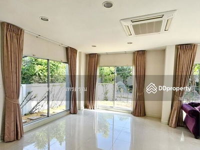 Nopparat Hospital, Fashion Island, MRT Ramindra Ring Road (2.5 km.), Bangkok, Thailand Nopparat Hospital, Fashion Island, MRT Ramindra Ring Road (2.5 km.), Bangkok, Thailand