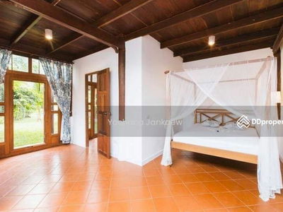 Spacious 5-Br House near BTS Punnawithi, Bangkok, Thailand Spacious 5-Br House near BTS Punnawithi, Bangkok, Thailand