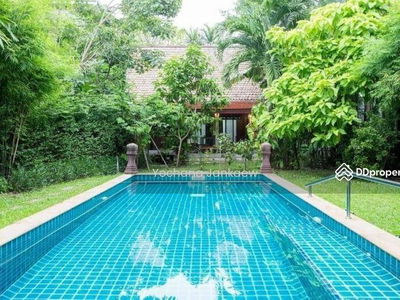 Spacious 5-Br House near BTS Punnawithi, Bangkok, Thailand Spacious 5-Br House near BTS Punnawithi, Bangkok, Thailand