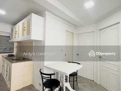 Thonglor Tower, Bangkok, Thailand Thonglor Tower, Bangkok, Thailand