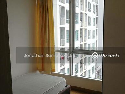 The Complete Rajprarop, Bangkok, Thailand The Complete Rajprarop, Bangkok, Thailand