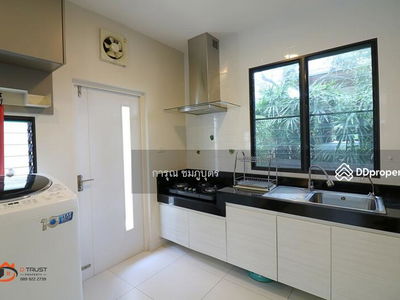 Manthana Onnut–Wongwaen 4, Bangkok, Thailand Manthana Onnut–Wongwaen 4, Bangkok, Thailand