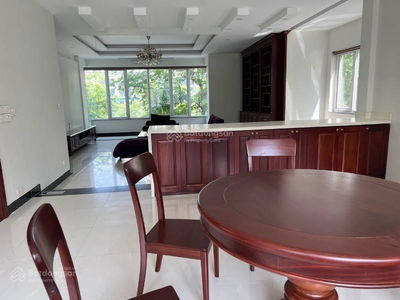 Gehäuse In Hanoi, Vietnam Gehäuse In Hanoi, Vietnam