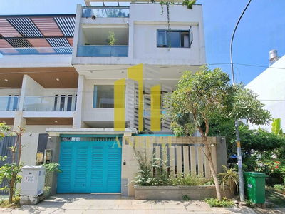 Gehäuse In Nha Be, Vietnam Gehäuse In Nha Be, Vietnam