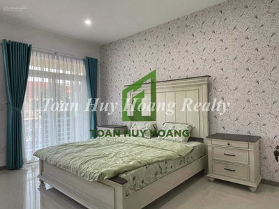 Phuc Loc Vien, Vietnam  Phuc Loc Vien, Vietnam