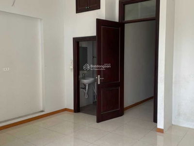 Housing in Hanoi, Vietnam Housing in Hanoi, Vietnam