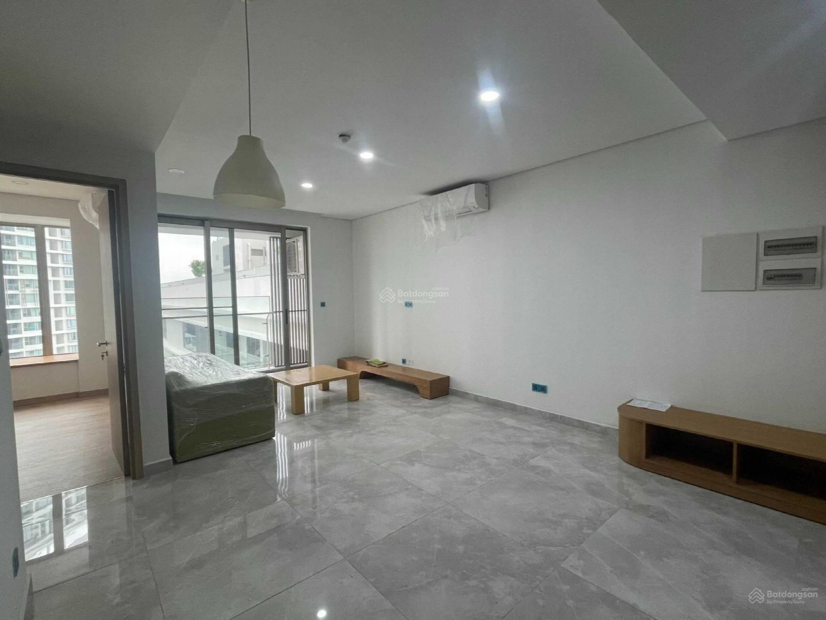 Nguyen Thi Thap Street, Vietnam Nguyen Thi Thap Street, Vietnam