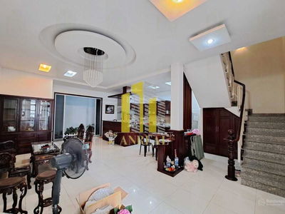 Gehäuse In Nha Be, Vietnam Gehäuse In Nha Be, Vietnam