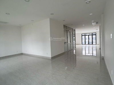 Gehäuse In Nha Be, Vietnam Gehäuse In Nha Be, Vietnam