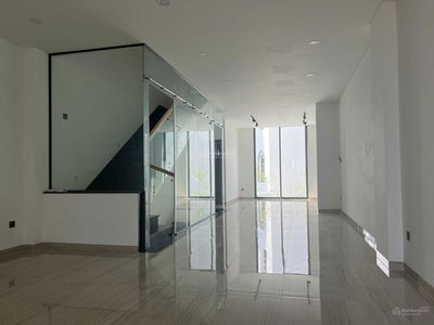 Gehäuse In Nha Be, Vietnam Gehäuse In Nha Be, Vietnam