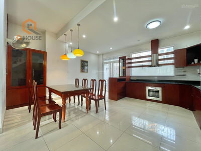 Gehäuse In Nha Be, Vietnam Gehäuse In Nha Be, Vietnam