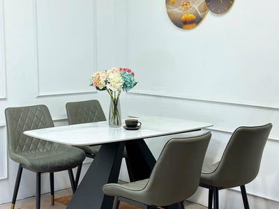 Lakeside Palace, Vietnam Lakeside Palace, Vietnam