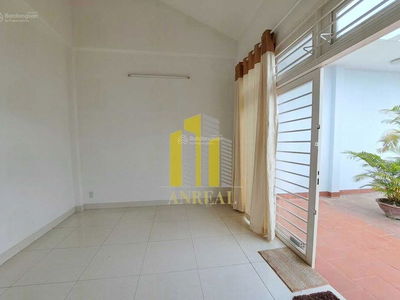 Gehäuse In Nha Be, Vietnam Gehäuse In Nha Be, Vietnam