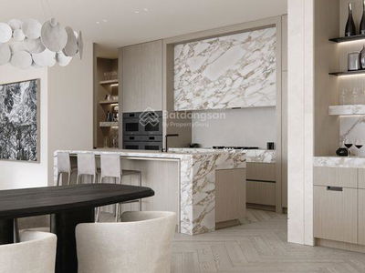 Sunrise City, Vietnam Sunrise City, Vietnam