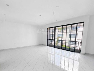 Gehäuse In Hanoi, Vietnam Gehäuse In Hanoi, Vietnam