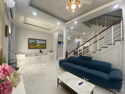 Phú Mỹ Hưng, Vietnam  Phú Mỹ Hưng, Vietnam