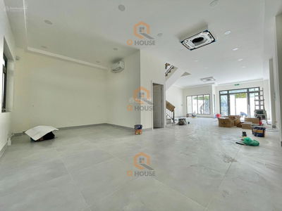 Gehäuse In Nha Be, Vietnam  Gehäuse In Nha Be, Vietnam