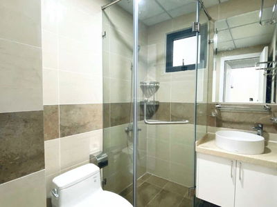 The Monarchy, Vietnam  The Monarchy, Vietnam