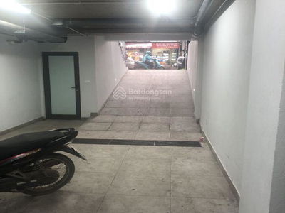 Gehäuse In Hanoi, Vietnam Gehäuse In Hanoi, Vietnam