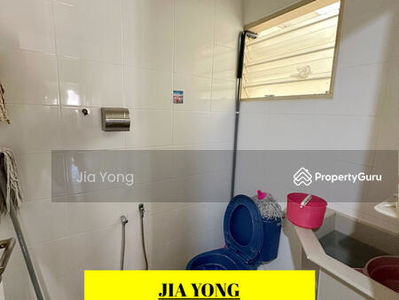 Jelutong lorong slim taman free school near heng ee school, Malaysia Jelutong lorong slim taman free school near heng ee school, Malaysia