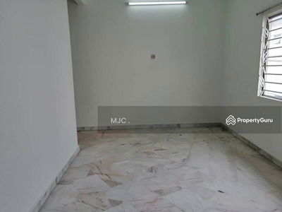 End Lot 2 storey house @ Taman Saga , Klang, Malaysia End Lot 2 storey house @ Taman Saga , Klang, Malaysia