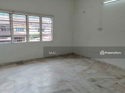 End Lot 2 storey house @ Taman Saga , Klang, Malaysia End Lot 2 storey house @ Taman Saga , Klang, Malaysia