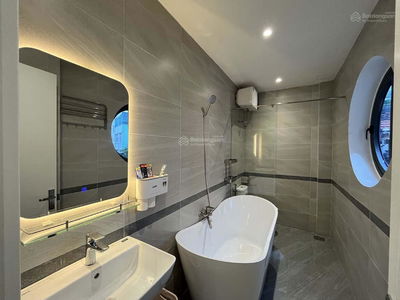 Nguyen Cuu Van Street, Vietnam Nguyen Cuu Van Street, Vietnam