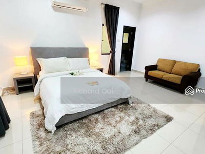 Beverly Row, Malaysia Beverly Row, Malaysia