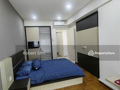 Molek Pine, Malaysia Molek Pine, Malaysia