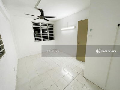 Taman Topaz Apartment (LIFT & CHEAP) Only 20 Mins To KLIA Cyberjaya Putrajaya Sepang, Malaysia Taman Topaz Apartment (LIFT & CHEAP) Only 20 Mins To KLIA Cyberjaya Putrajaya Sepang, Malaysia