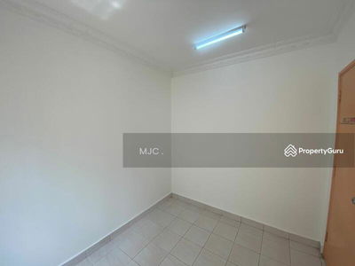 Mount Karunmas, Malaysia Mount Karunmas, Malaysia