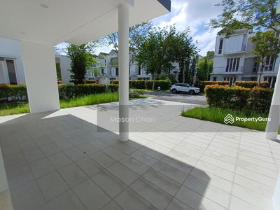 Emerald Bay @ Puteri Harbour, Malaysia Emerald Bay @ Puteri Harbour, Malaysia