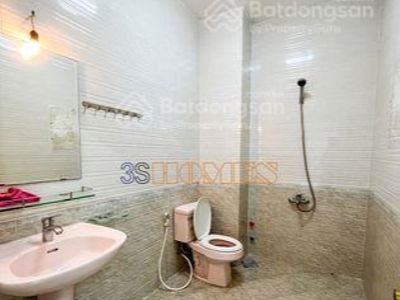 Tan Son Street, Vietnam Tan Son Street, Vietnam