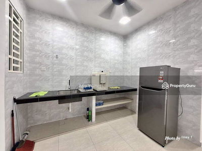 Gunung Rapat Ampang Taman Cempaka Ipoh Perak, Malaysia Gunung Rapat Ampang Taman Cempaka Ipoh Perak, Malaysia