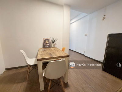 Bui Dinh Tuy Street, Vietnam Bui Dinh Tuy Street, Vietnam