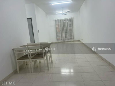 Aronia Apartment Bandar Parklands, Partially Furnished with Lift, Swimming Pools, 2 Car Parks, Klang, Malaysia Aronia Apartment Bandar Parklands, Partially Furnished with Lift, Swimming Pools, 2 Car Parks, Klang, Malaysia